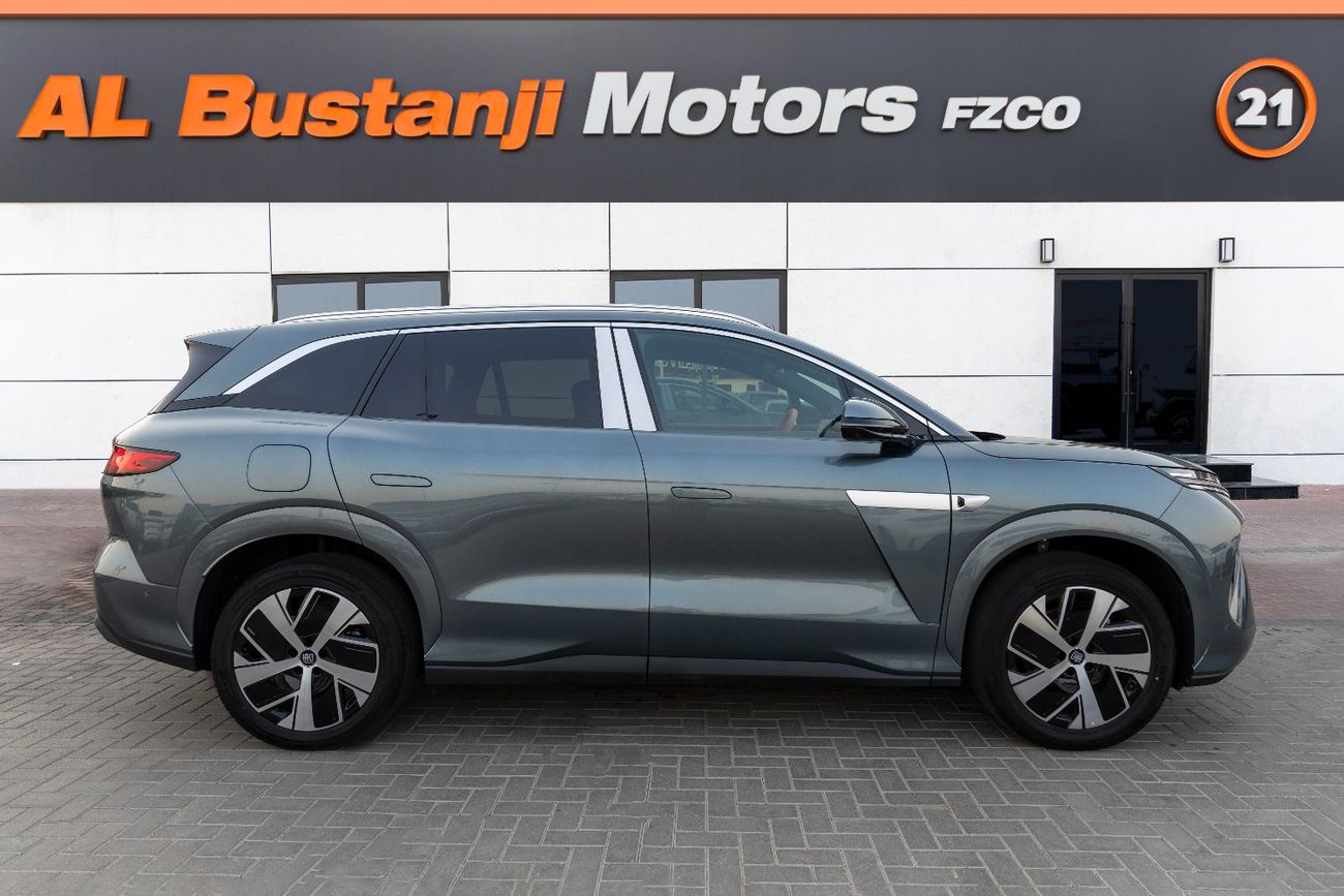 بي واي دي تانغ