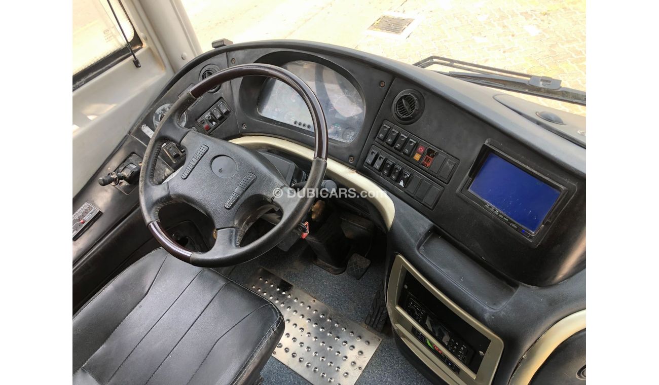 Wuzhoulong FDG6128A CNG BUS GCC