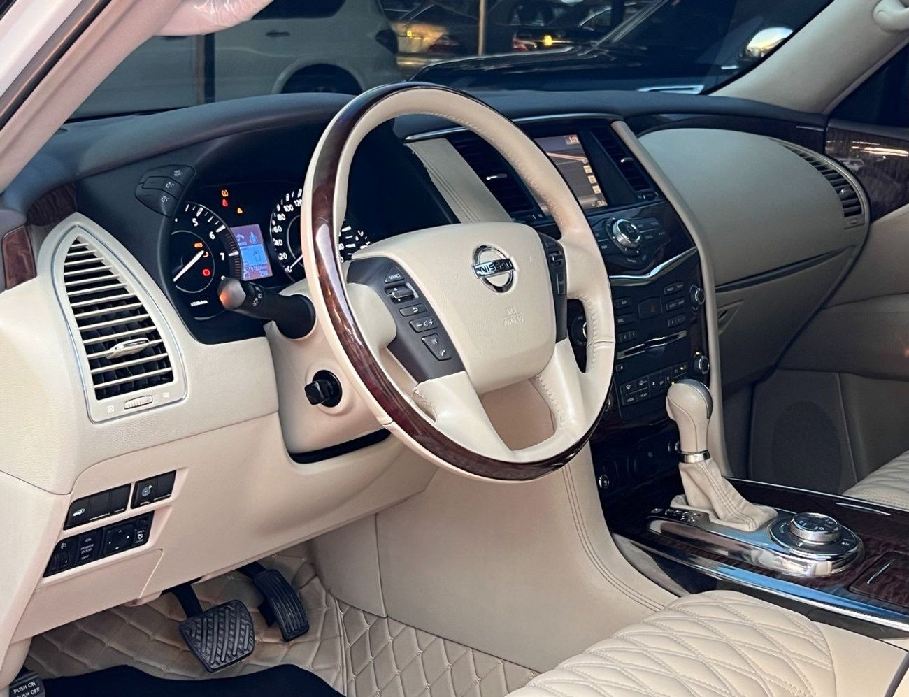 نيسان باترول LE Platinum 5.6L