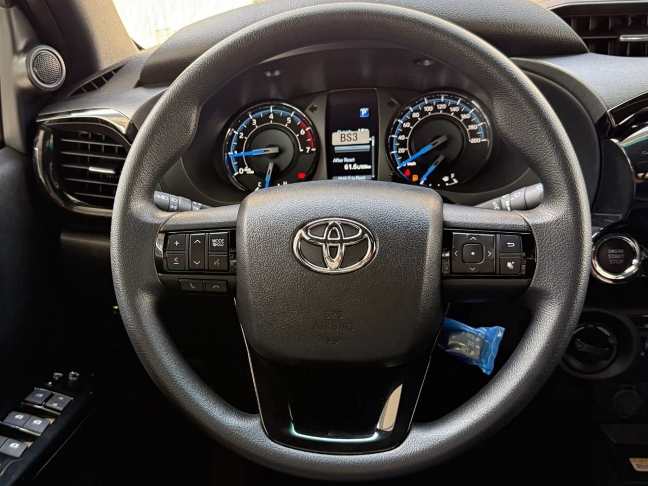 Toyota Hilux 2026 4.0 V6 **EXPORT ONLY**التصدير فقط خارج الخليج***