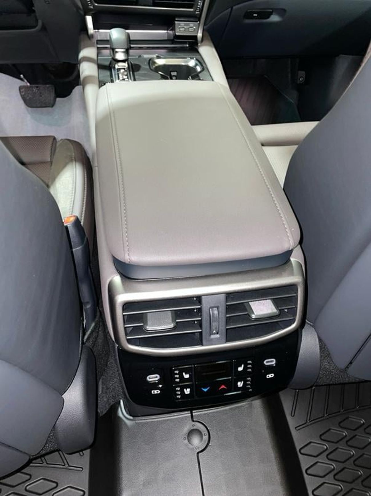 لكزس RX 350 EXECUTIVE ( Canadian spec )