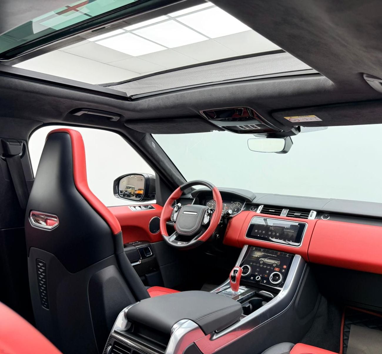 Land Rover Range Rover Sport 2022 Range Rover Sport SVR Carbon Edition, Warranty, Full Service History, Very Low Km, GCC Standard