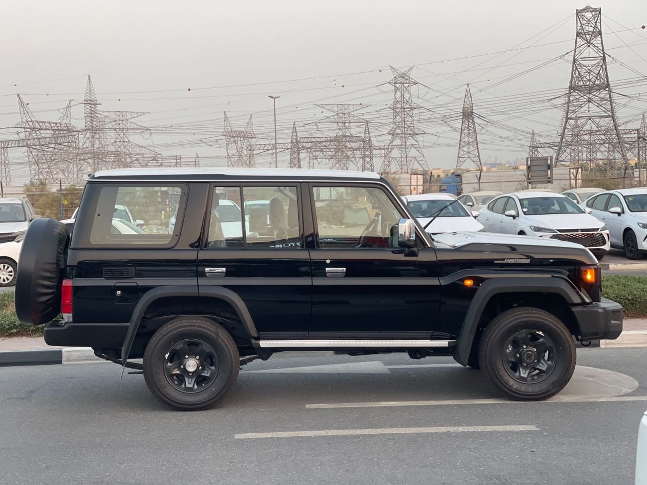Toyota Land Cruiser 70 LC 78 HARDTOP 4.0L MT