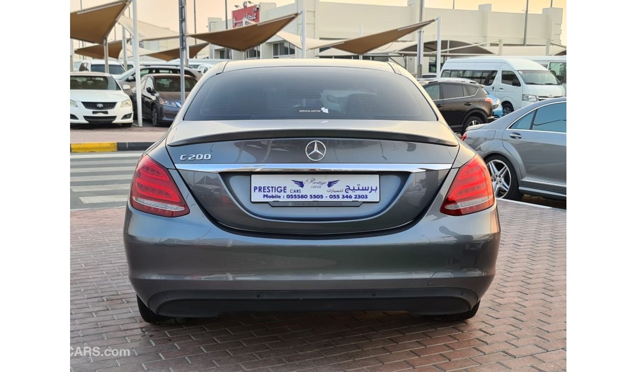 مرسيدس بنز C200 الشارقة