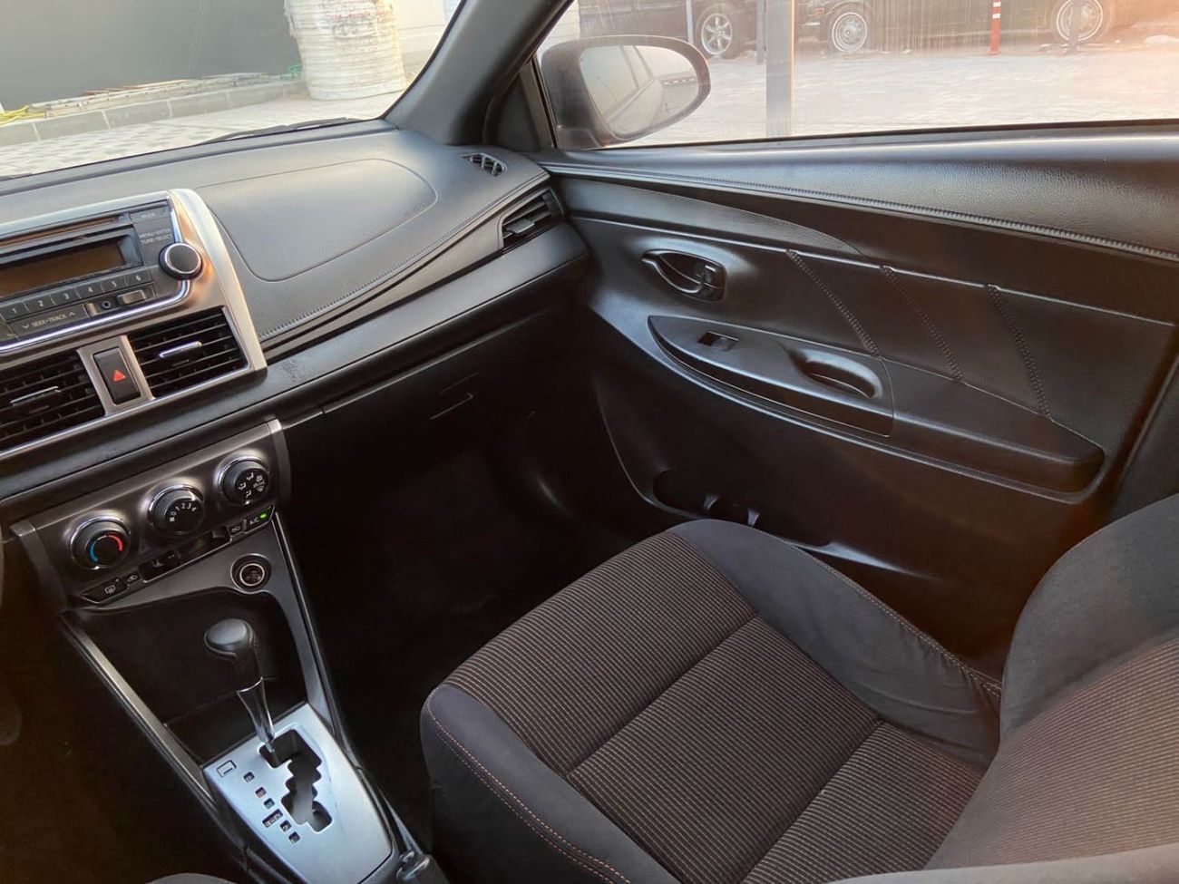 Toyota Yaris TOYOTA YARIS SE MODEL : 2016 MILEAGE : 129,000 K/M PRICE : 27,000 DIRHAMS GULF SPECIFICATIONS Withou