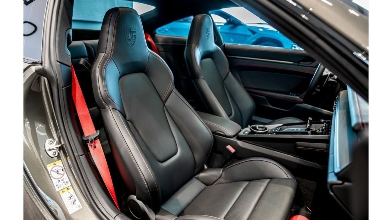 Porsche 911 2024 Porsche Carrera GTS, 2026 Porsche Warranty, Aventurine Green, Very Low KMs, GCC