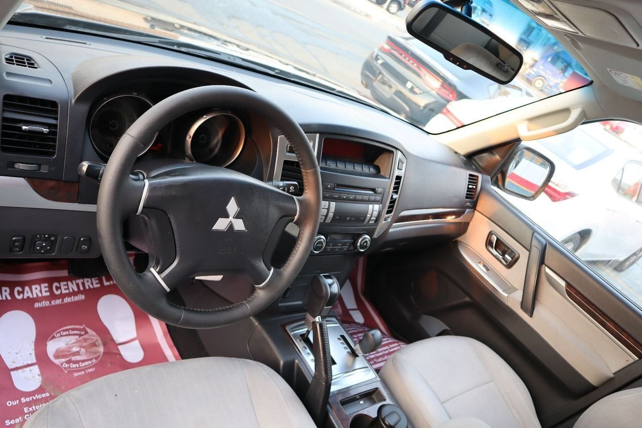 ميتسوبيشي باجيرو GLS M/L DIAMOND GLS Base 3.5L (7 Seater)
