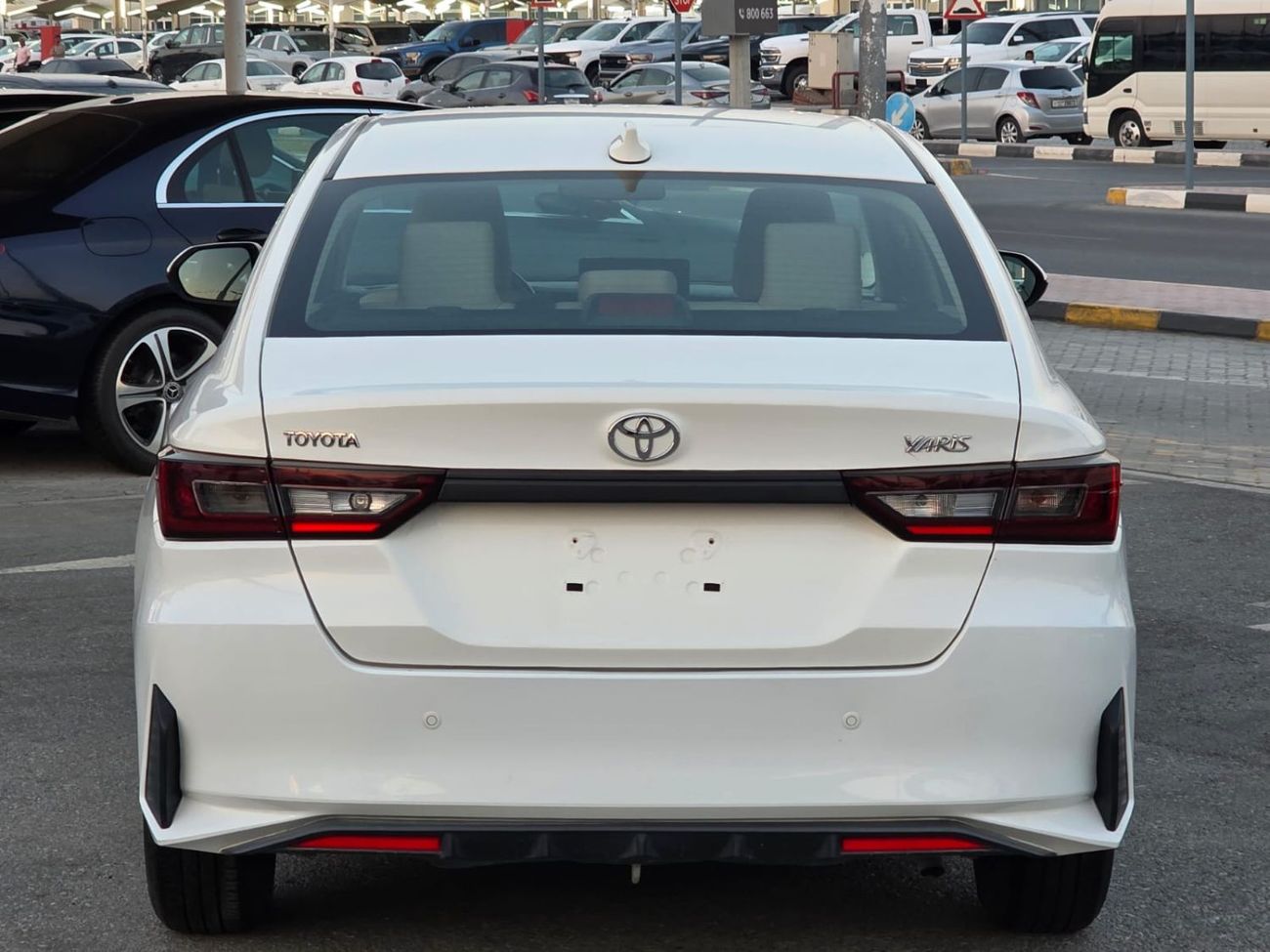 Toyota Yaris E