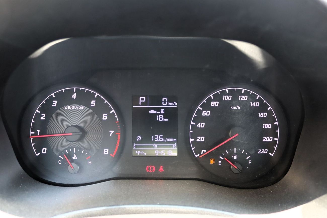 هيونداي أكسنت GL خالية من الحوادث - خليجي - صبغة وكالة - مكينة 1600 سي سي - بحالة الوكالة من الداخل والخارج