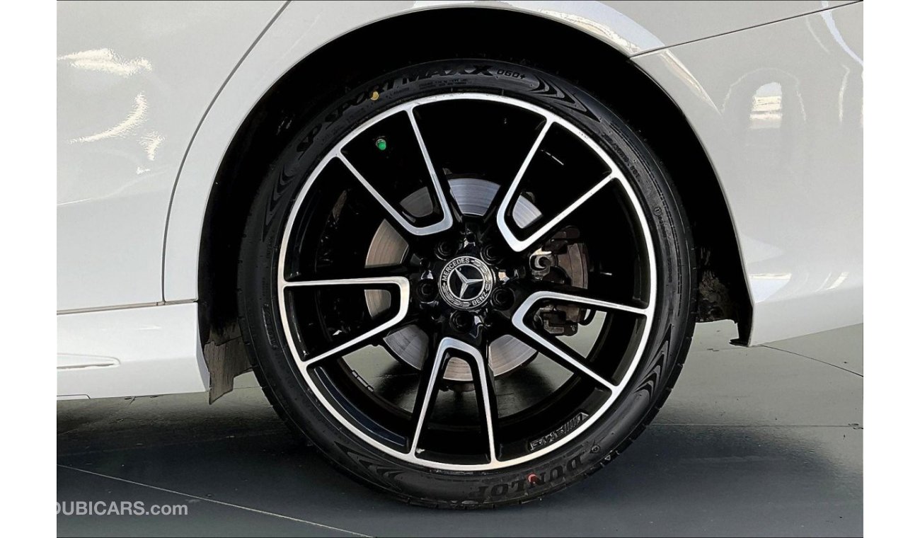 Mercedes-Benz C 200 Premium (AMG Line)