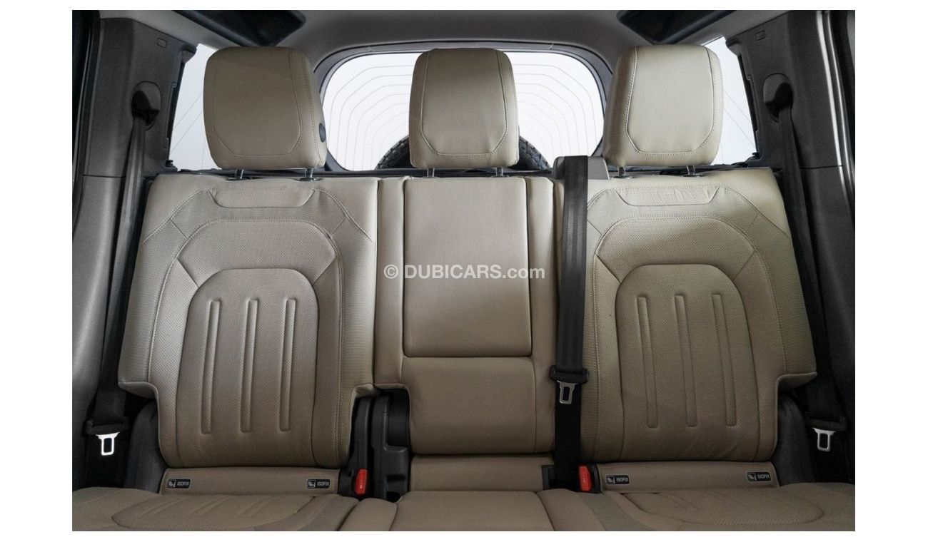 Land Rover Defender P300 110