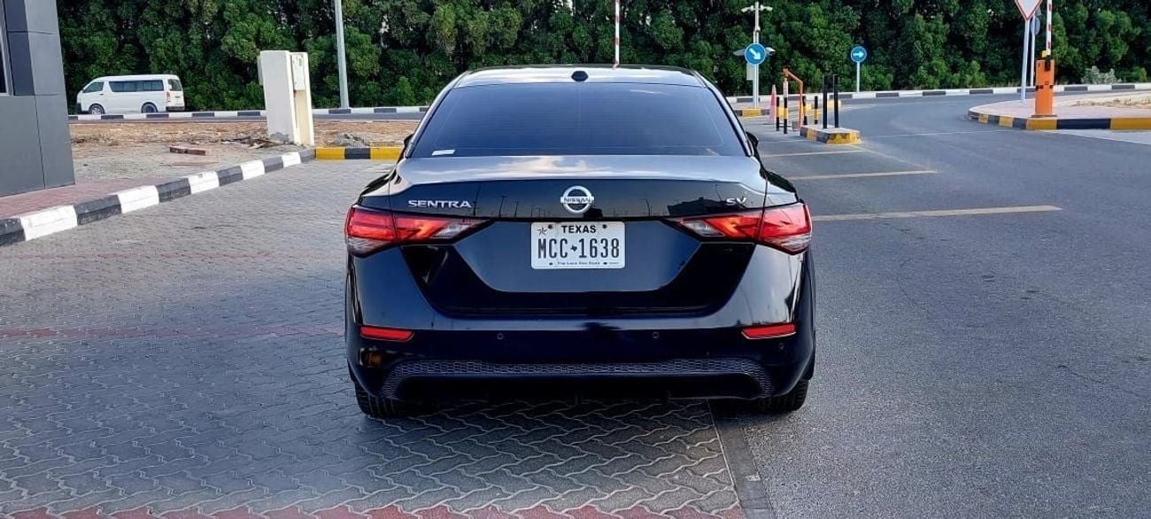 Nissan Sentra SL Premium 1.6L very clean car