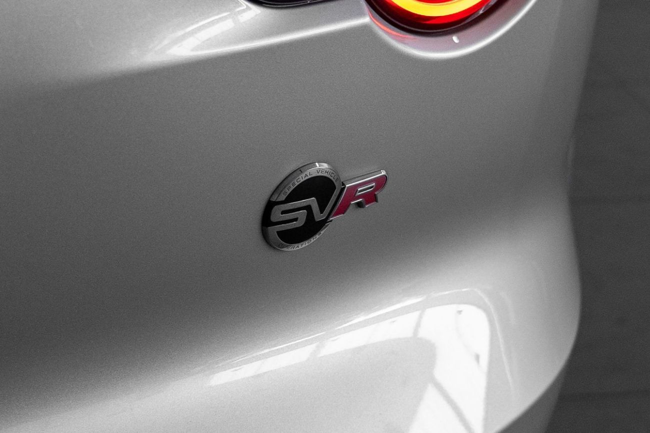 Jaguar F Type SVR