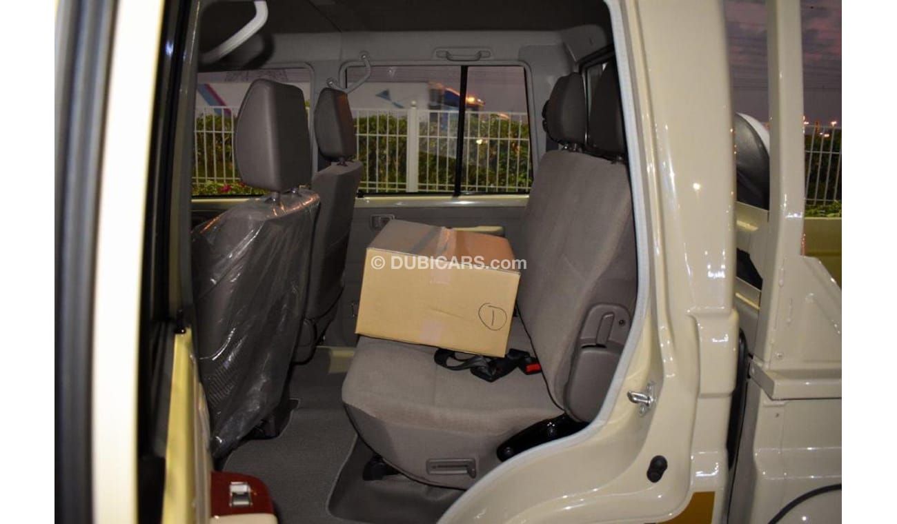 Toyota Land Cruiser Pick Up 79 Double Cabin V8 4.5L Diesel MT Limited