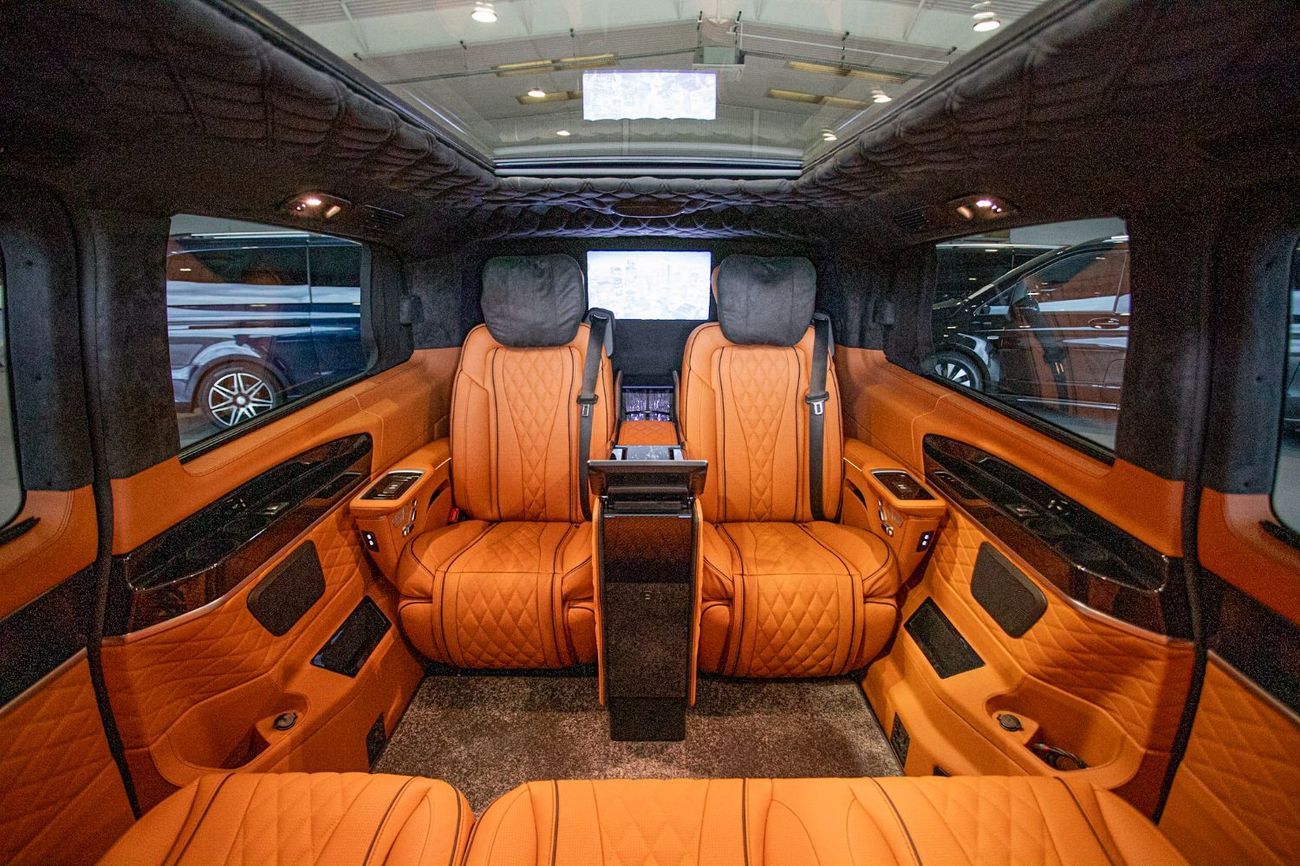 Mercedes-Benz V 300 Senzati GCC Luxury Interior. Mercedes-Benz Approved Conversion