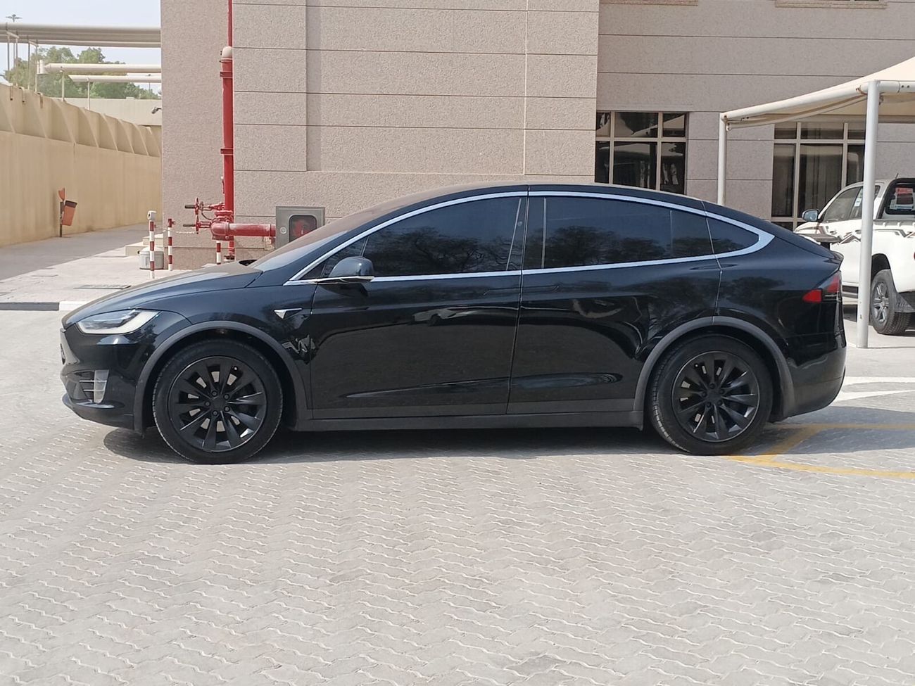 تسلا موديل اكس