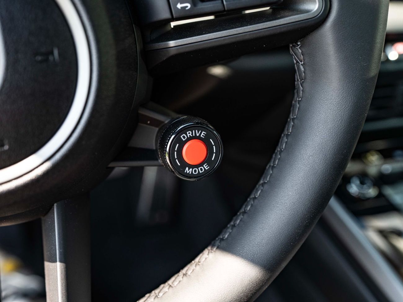 Porsche 911 Carrera 3.0L (444 HP) Coupe