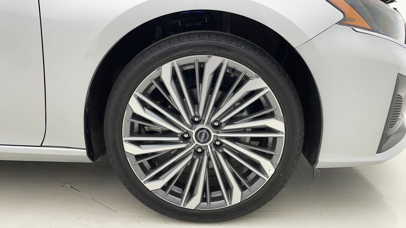 نيسان ألتيما SV 2.5 | بدون دفعة مقدمة | اختبار قيادة مجاني للمنزل