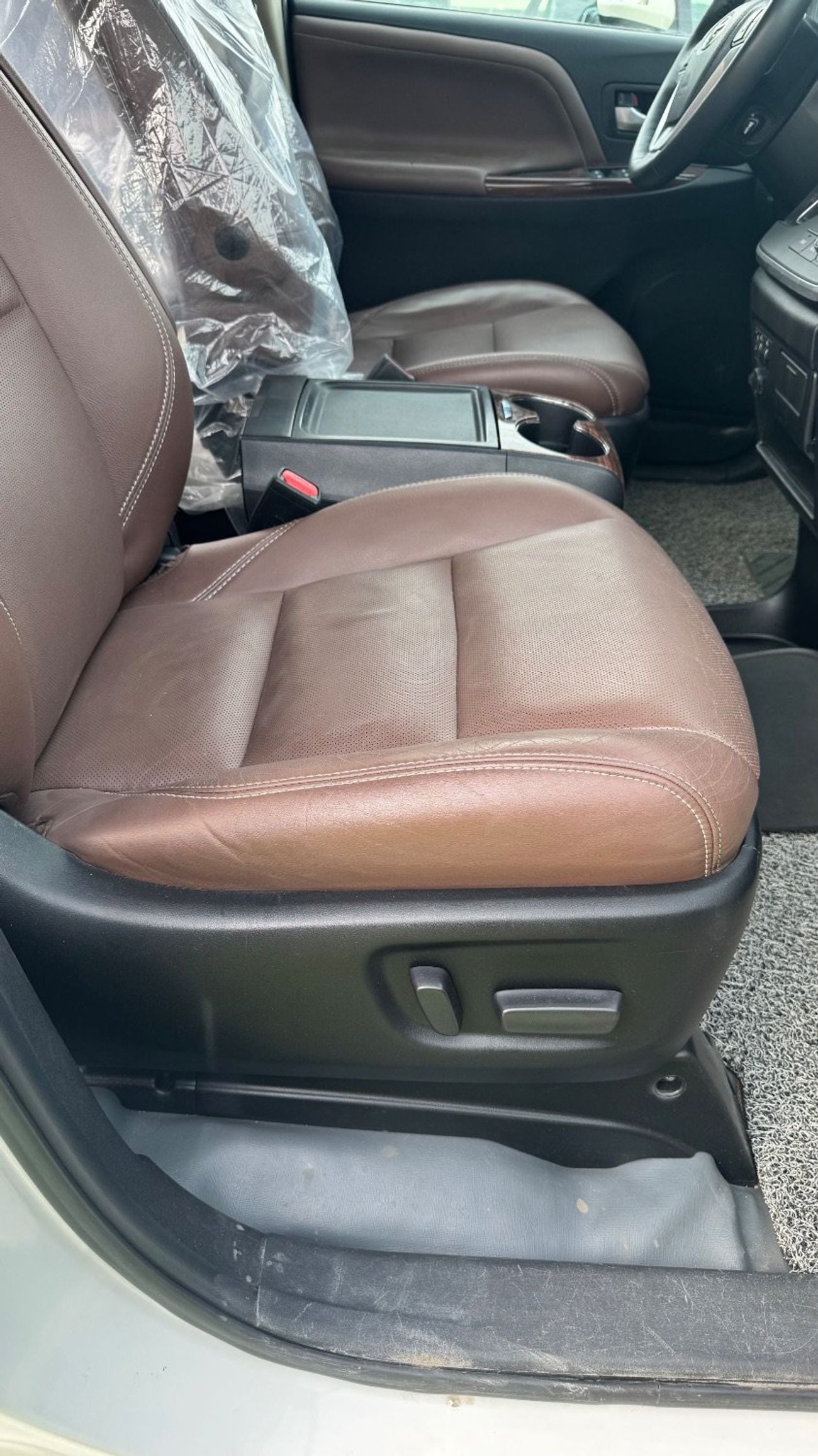 تويوتا سيينا Limited AWD