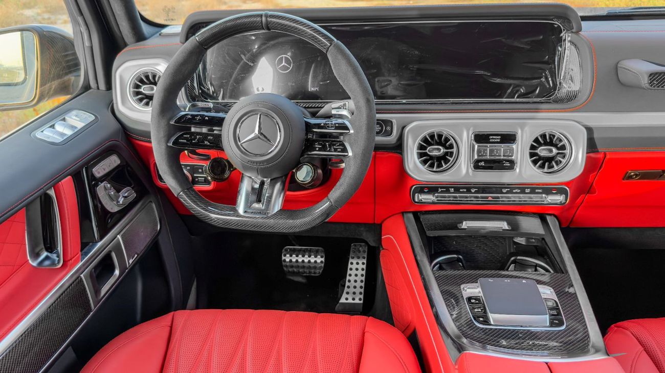 مرسيدس بنز G 63 AMG ستاندارد مرسيدس بنز AMG G 63 موديل 2026، محرك بنزين 4.0 لتر، ناقل حركة أوتوماتيكي (لون كربوني داخلي وخارجي) (