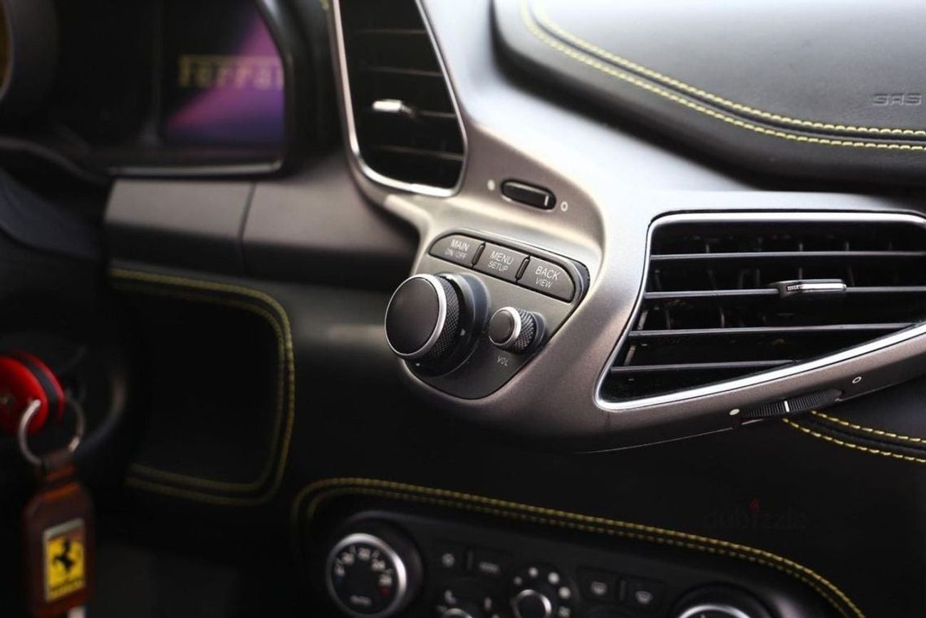 فيراري 458 Std 4.5L GCC SPEC NEAT AND CLEAN