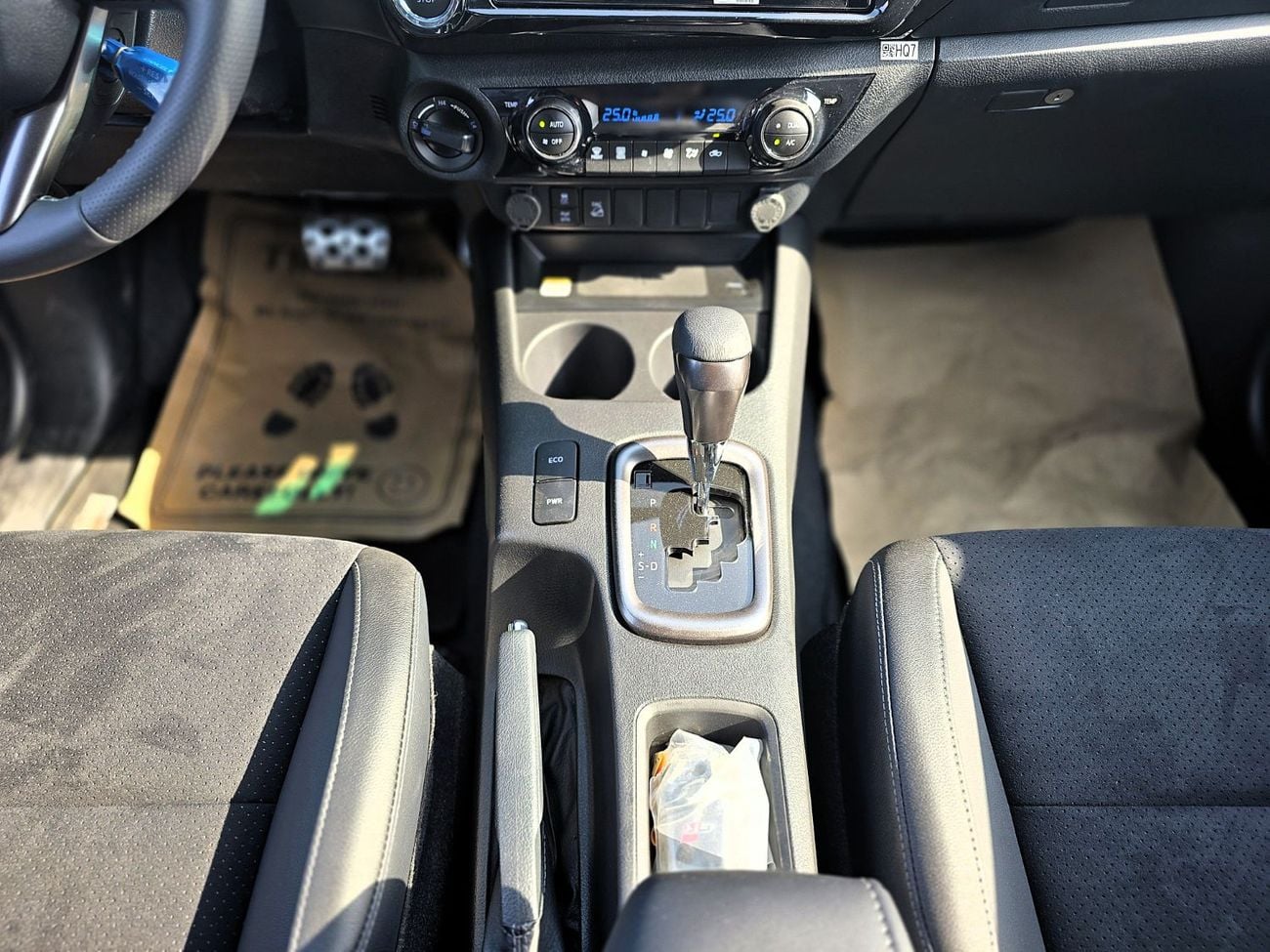 تويوتا هيلوكس GR Sport 2.8L