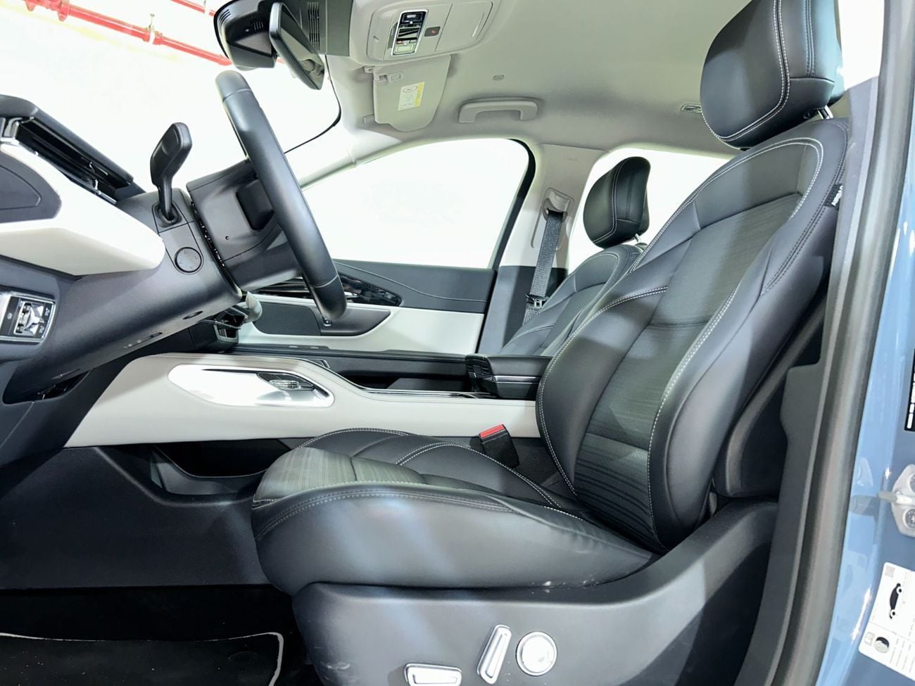 لينكولن ناوتيلوس NAU325 / AL TAYER MOTORS / AL QOUZ SHOWROOM