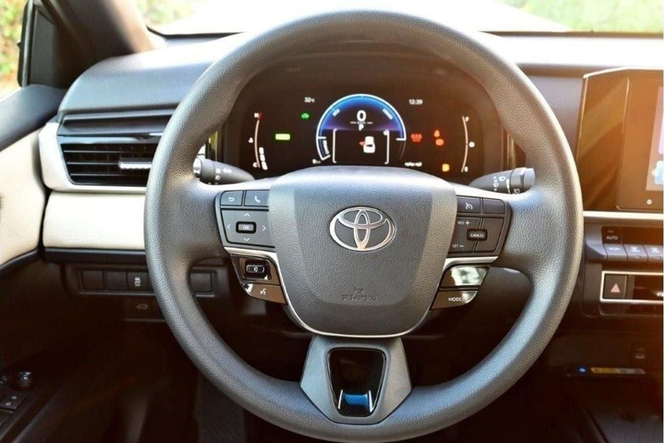 Toyota Camry 2.5L Hybrid Automatic