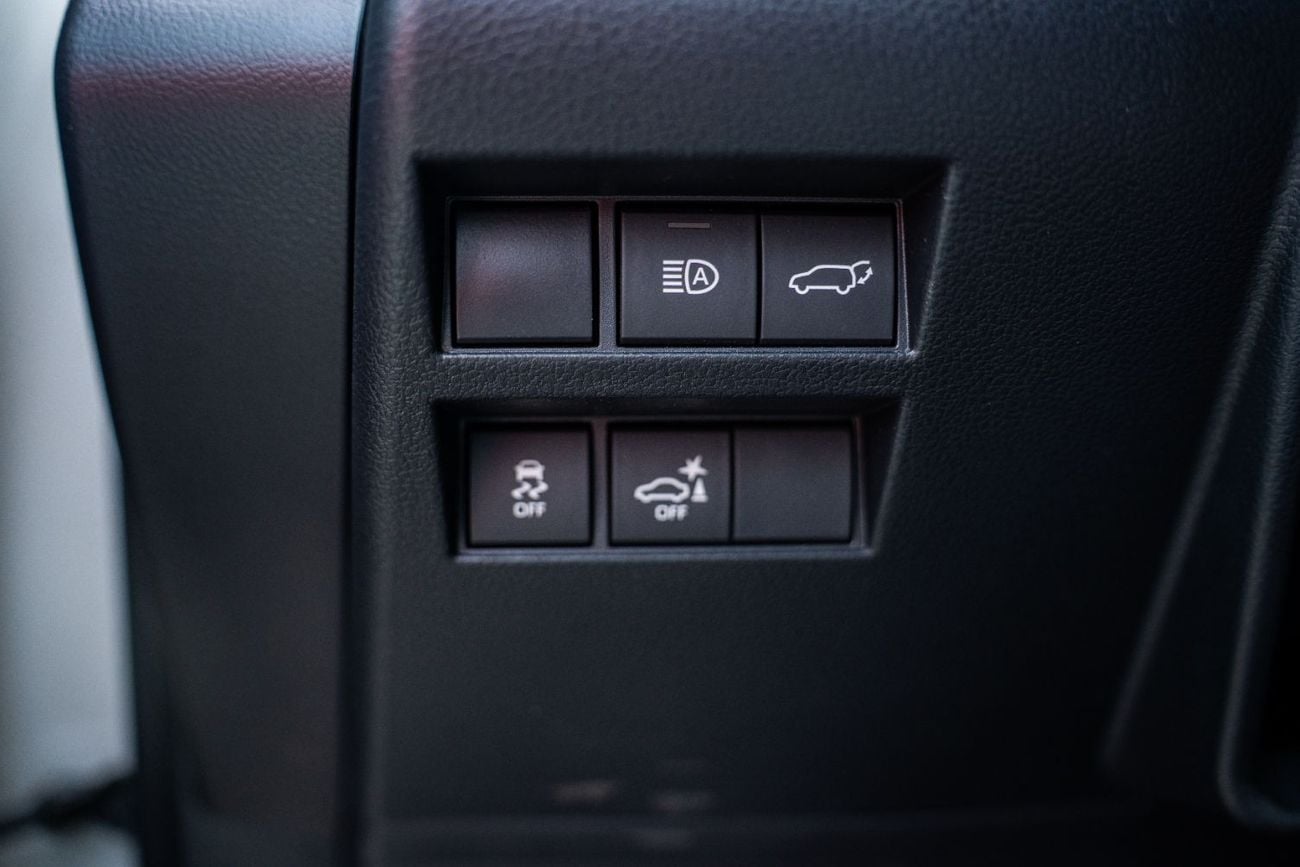 تويوتا لاند كروزر 2025 Toyota Land Cruiser VXS (3.5L Hipired