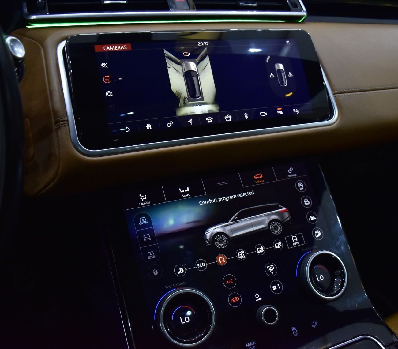 لاند روفر رينج روفر فيلار EXCELLENT DEAL for our Land Rover Range Rover Velar P300 HSE R-Dynamic ( 2018 Model ) in White Color