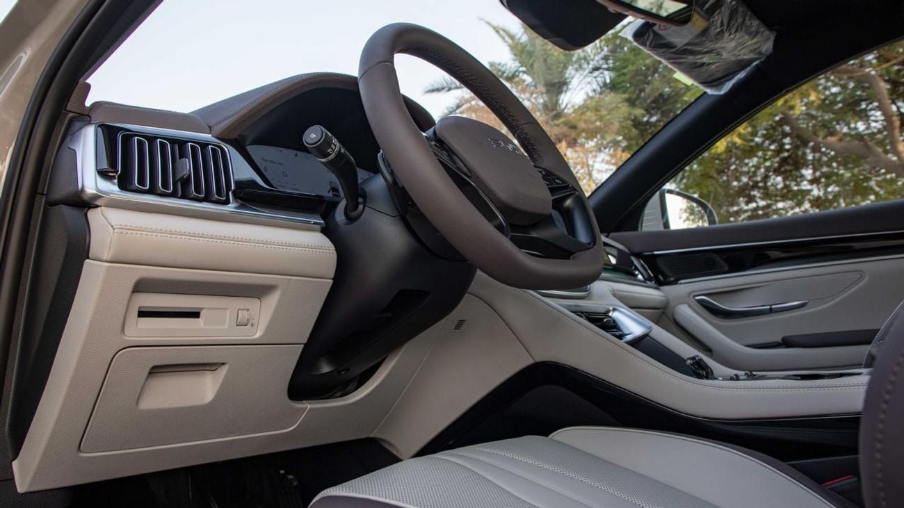 BYD Song Plus BYD Song Plus 160Km Hybrid 2025Model 1.5L petrol Engine Colour smoky Gray interior Beige push start