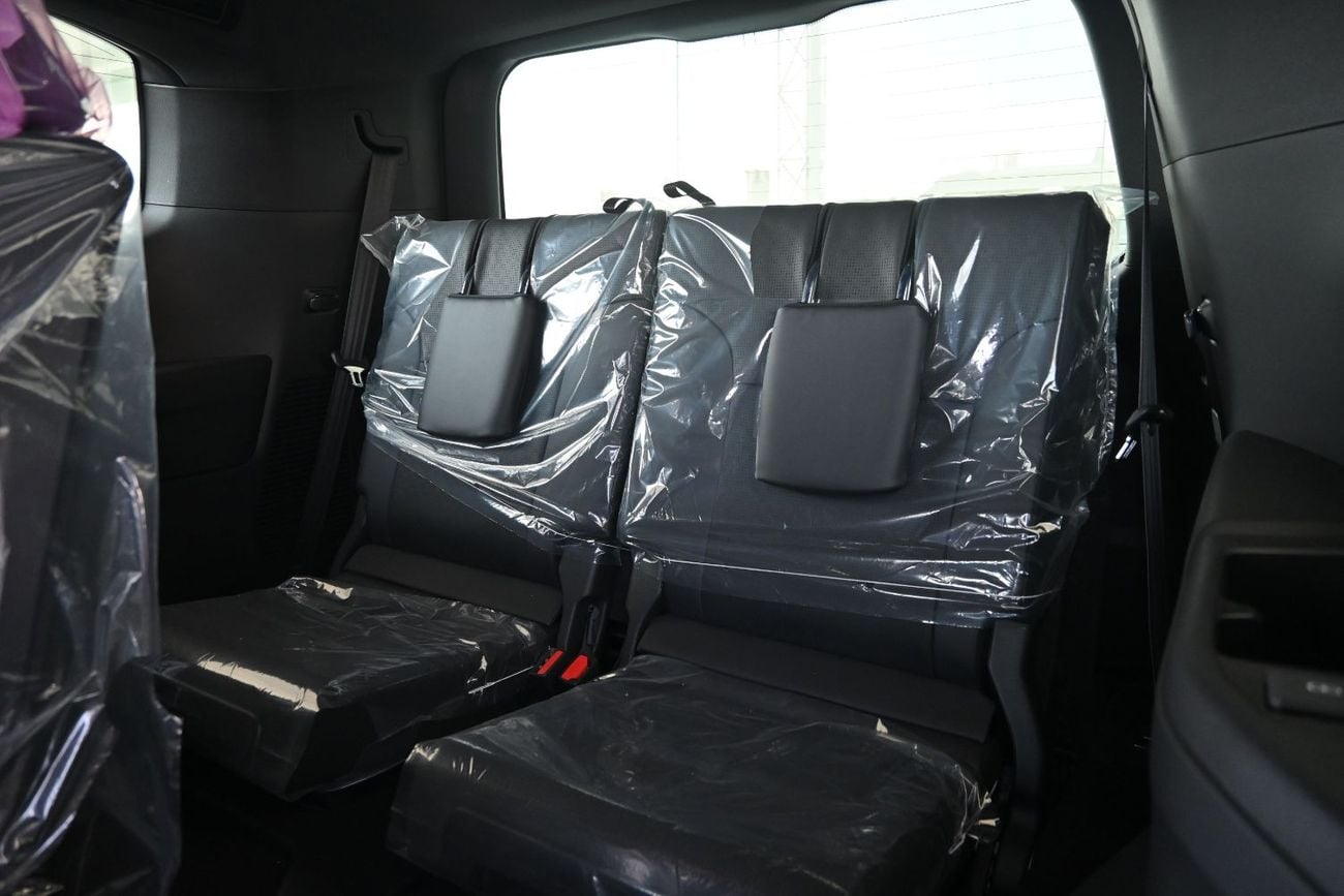 Toyota Land Cruiser VXR 3.5L TwinTurbo V6, 4WD Black inside Black