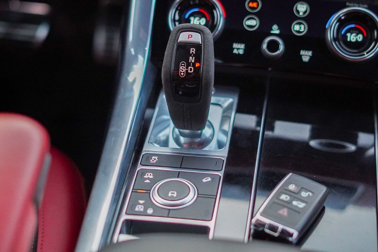 Land Rover Range Rover Sport HST 3.0L