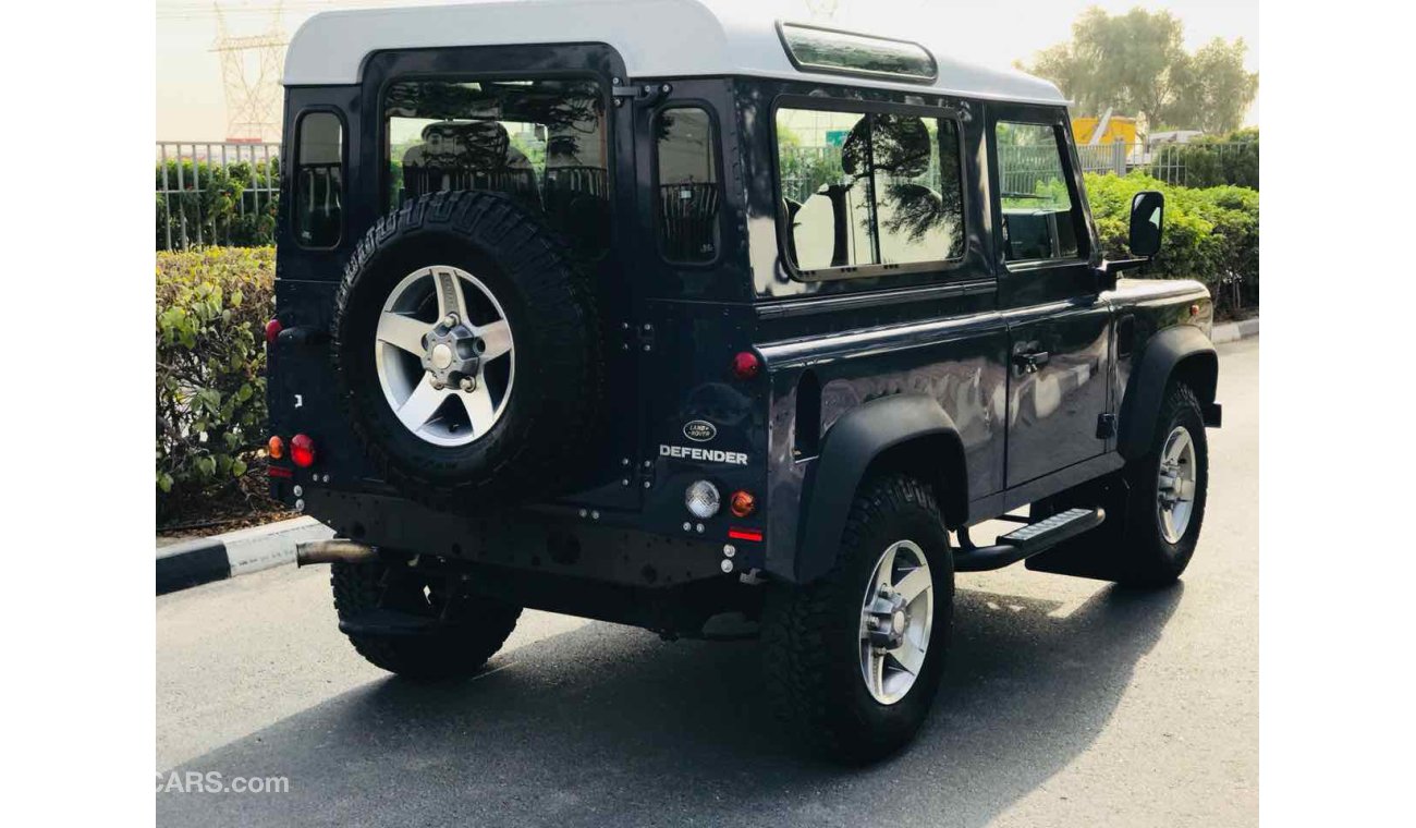 Land Rover Defender