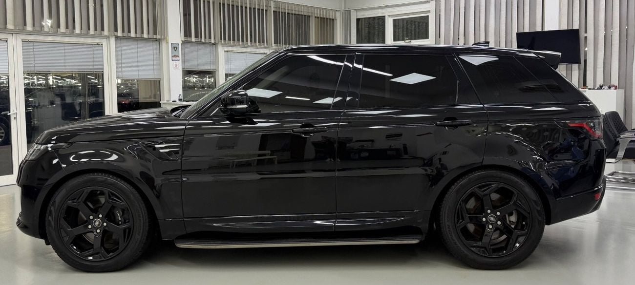 Land Rover Range Rover Sport HSE GCC .. FSH .. V6 .. Perfect Condition .. HSE