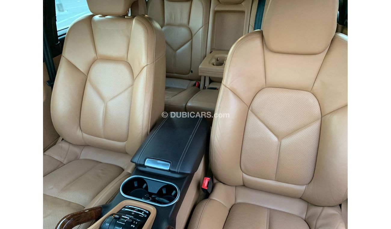 Porsche 718 Cayman Porsche Cayenne S 2012