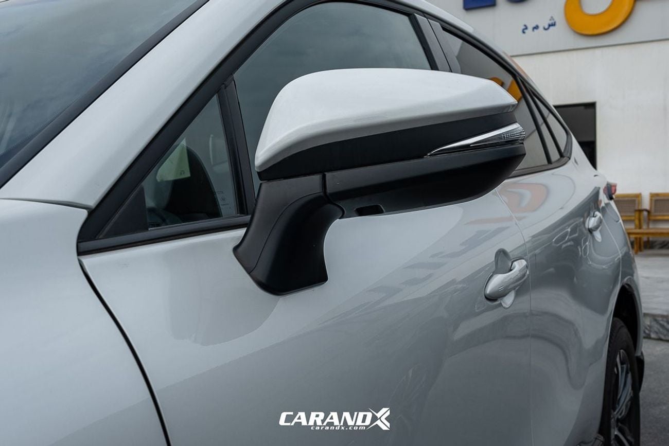 تويوتا فينزا 2.0L CVT 2WD Luxury Petrol 2025