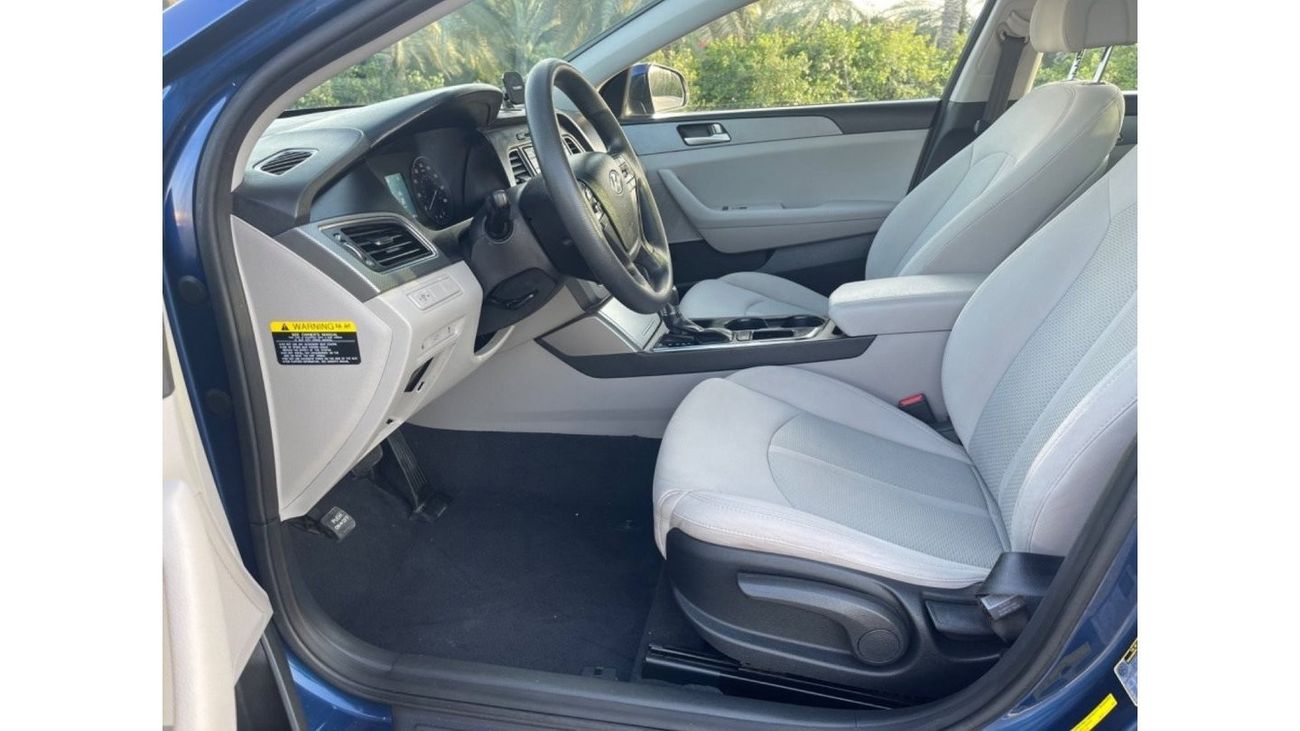 Hyundai Sonata Hyundai Sonata Se 2015 Blue 2.4L 4 vin: 5NPE24AF7FH186349  ( UAS_ SPEC) VERY GOOD CONDITION