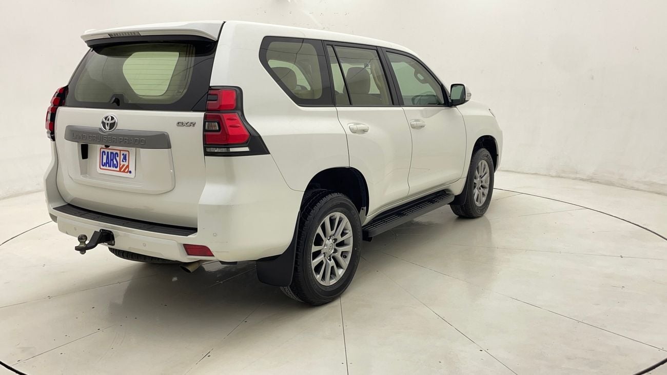 تويوتا برادو GXR 2.7 | بدون دفعة مقدمة | اختبار القيادة في المنزل