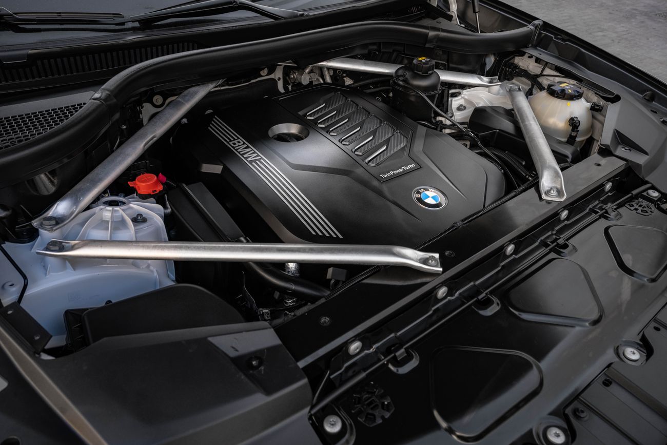 BMW X5M Sport Kit 40i | 5,873 P.M  | 0% Downpayment | Excellent Condition!