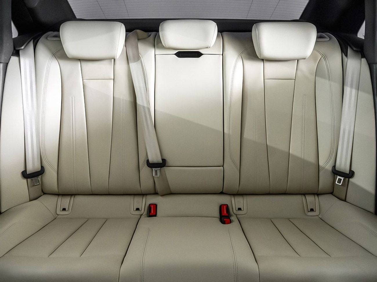 أودي A4 35 TFSI S Line 2.0L