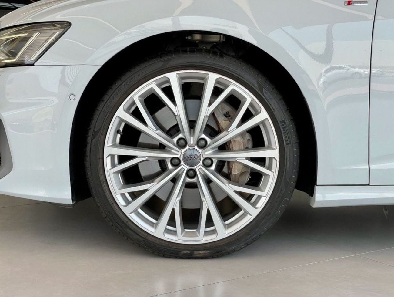 أودي A6 55 TFSI quattro S-لاين