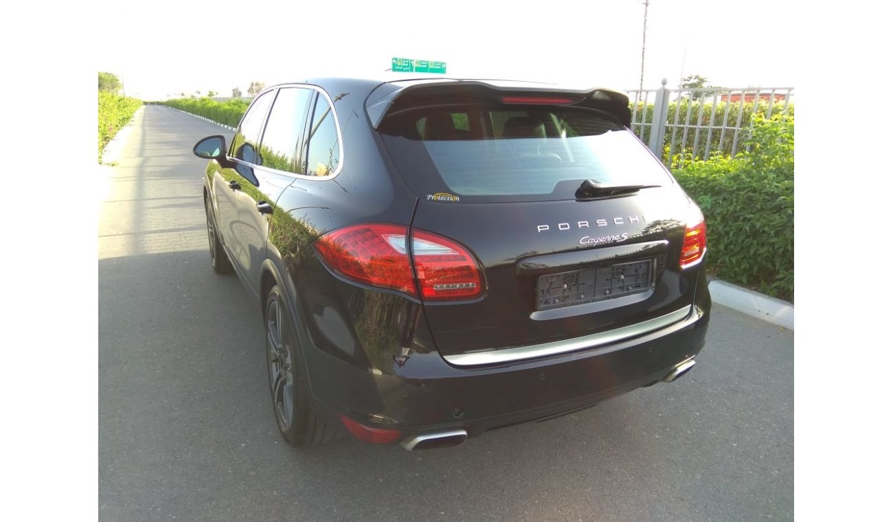 Porsche Cayenne S 2012 LOW MILEAGE ONE YEAR WARRANTY