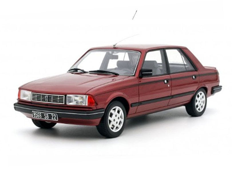 Peugeot 305 cover - Front Left Angled