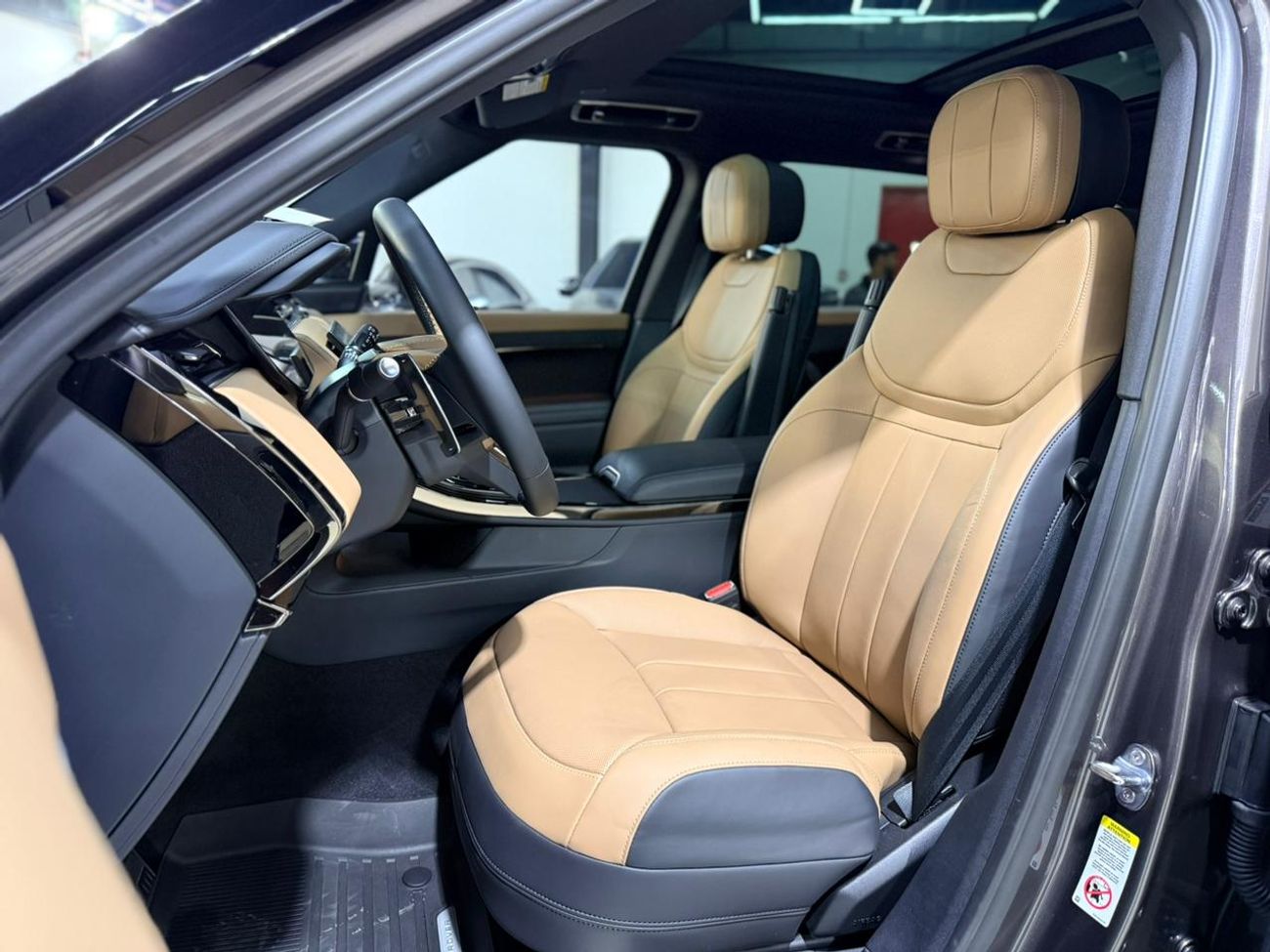 لاند روفر رينج روفر سبورت P400 2025