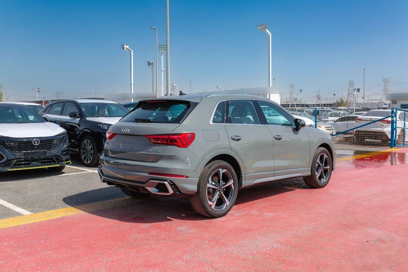 أودي Q3 35 TFSI S-LINE Audi Q3 TFSI 35 S Line 1.5 Turbo (2025) Nardo Grey