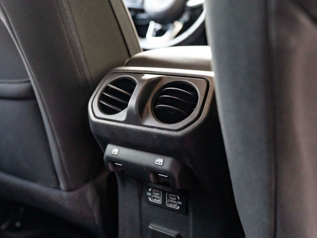 Jeep Wrangler Sahara 3.6L A/T (5 Seater)