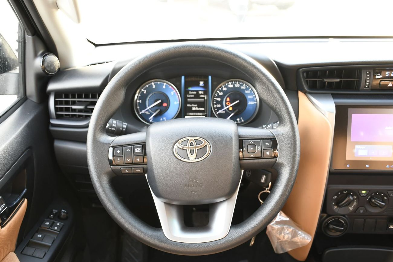 تويوتا فورتونر 2.4L Diesel Automatic (Ready Stock)