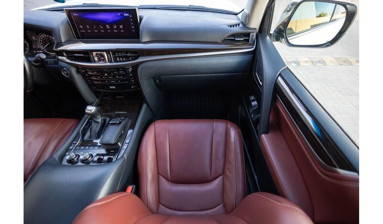 لكزس LX 570 Platinum 5.7L Lexus LX570 Platinum 2018 Canadian Spec under Warranty with Flexible Down-Payment.