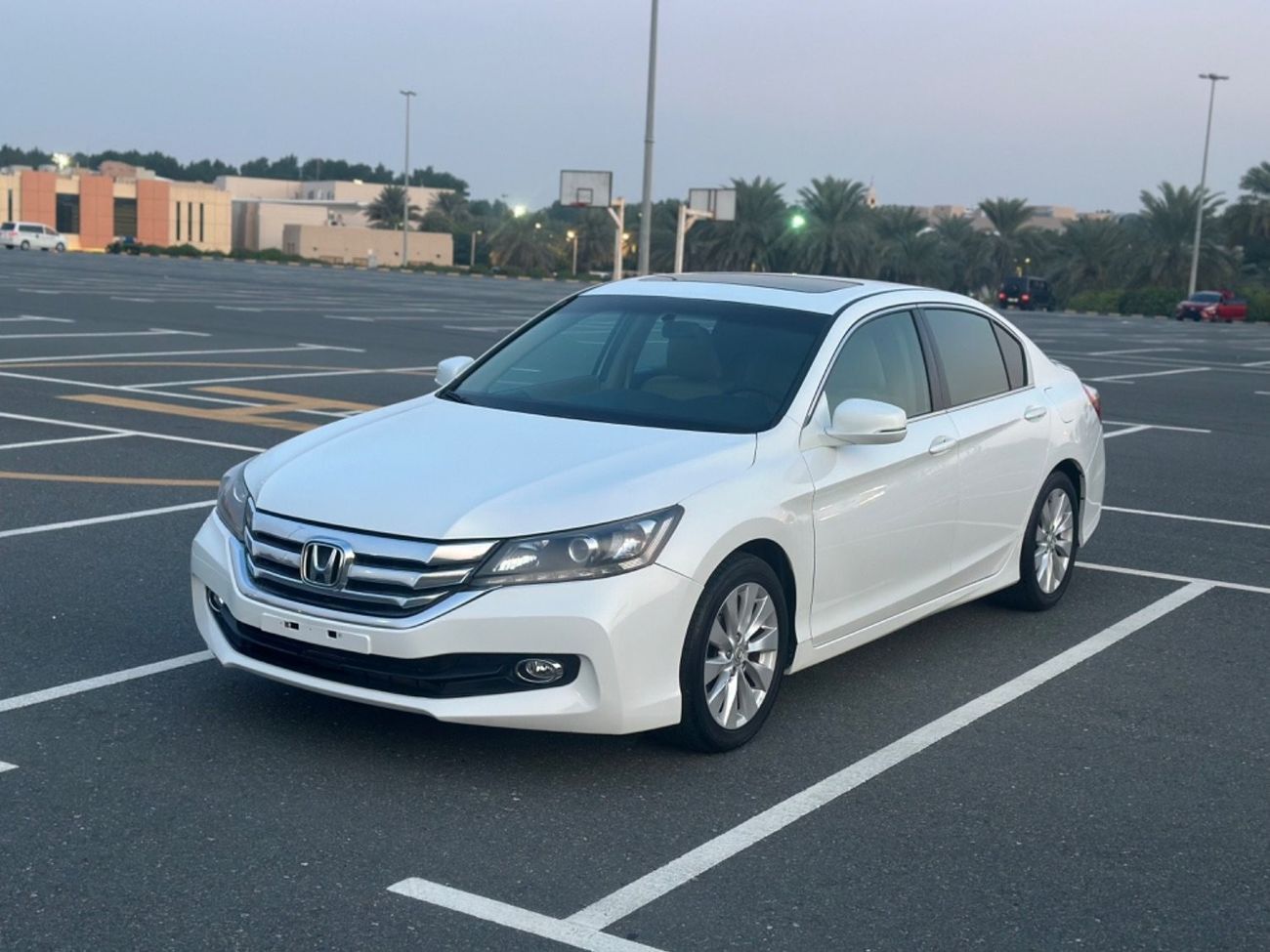 Honda Accord LX MODEL 2016 GCC CAR PERFECT CONDITION FULL OPTION SUN ROOF